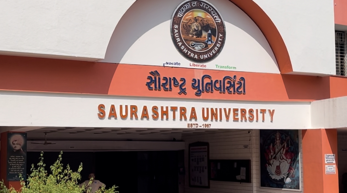 Rajkot: સૌરાષ્ટ્ર યુનિવિર્સિટી ફરી વિવાદમાં આવી, પ્રોફેસરની ભરતી  પ્રક્રિયાને લઈ ઉઠ્યા સવાલ, જુઓ Video - Gujarati News | Saurashtra University  is again in controversy, questions ...