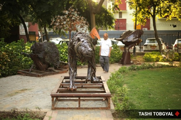 art, art installation, artwork, scrap metal, waste to art, park, new delhi park, chanakyapuri, g20, new delhi, india, indian express