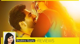 Zara Hatke Zara Bachke review-