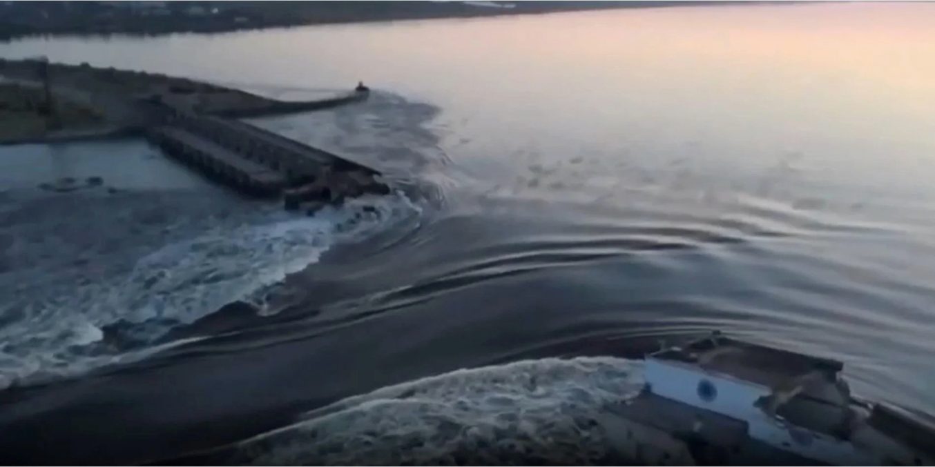 Collapse of major dam in southern Ukraine triggers emergency as Moscow