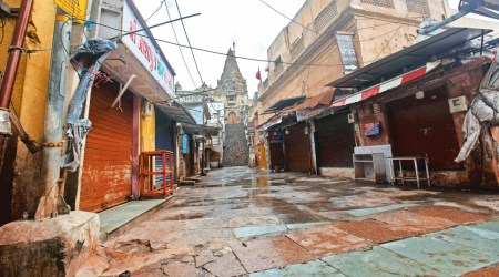 Cyclone Biparjoy, Biparjoy makes landfall, cyclone Biparjoy makes landfall, Gandhinagar cyclone, Gujarat cyclone, Indian Express, India news, current affairs