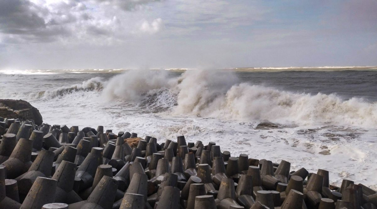 cyclone-biparjoy-pakistani-authorities-begin-evacuation-of-low-lying