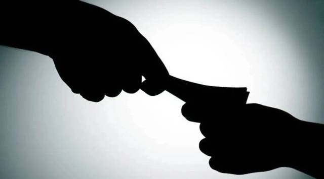 Pune bribery case, Pune additional divisional commissioner, bribe case, CBI, arrests in bribery case, farmers compensation, indian express, indian express news