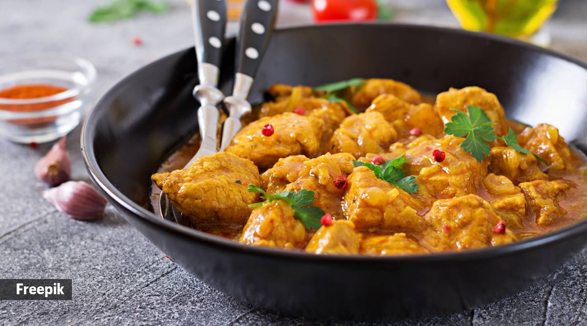 Butter chicken’s ‘subtle gravy’, the universal appeal of tomatoes with the smoky flavours of tandoor was exotic yet at the same time acceptable to the Western food palate. (Pic source: Freepik/Representative image)