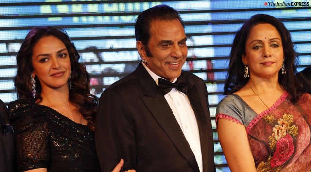 esha deol and dharmendra with hema malini