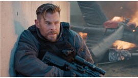 extraction 2 review chris hemsworth