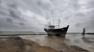 Cyclone Biparjoy, Gujarat weather, Biparjoy hit areas, damaged due to Biparjoy, Indian Meteorological Department, cyclone speed, Biparjoy states, Gujarat health minister, indian express, indian express news