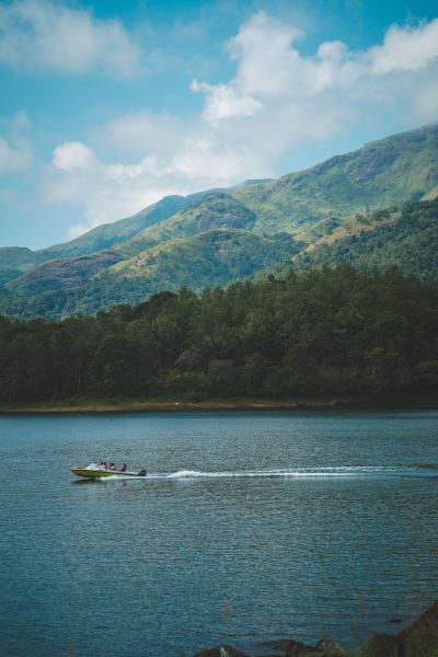 Go on a boat ride in Banasura Sagar Dam. Picture: Unsplash