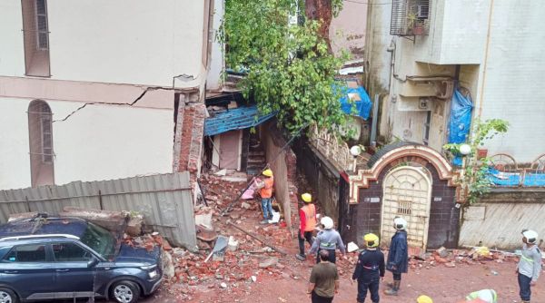 Mumbai rain building collapse