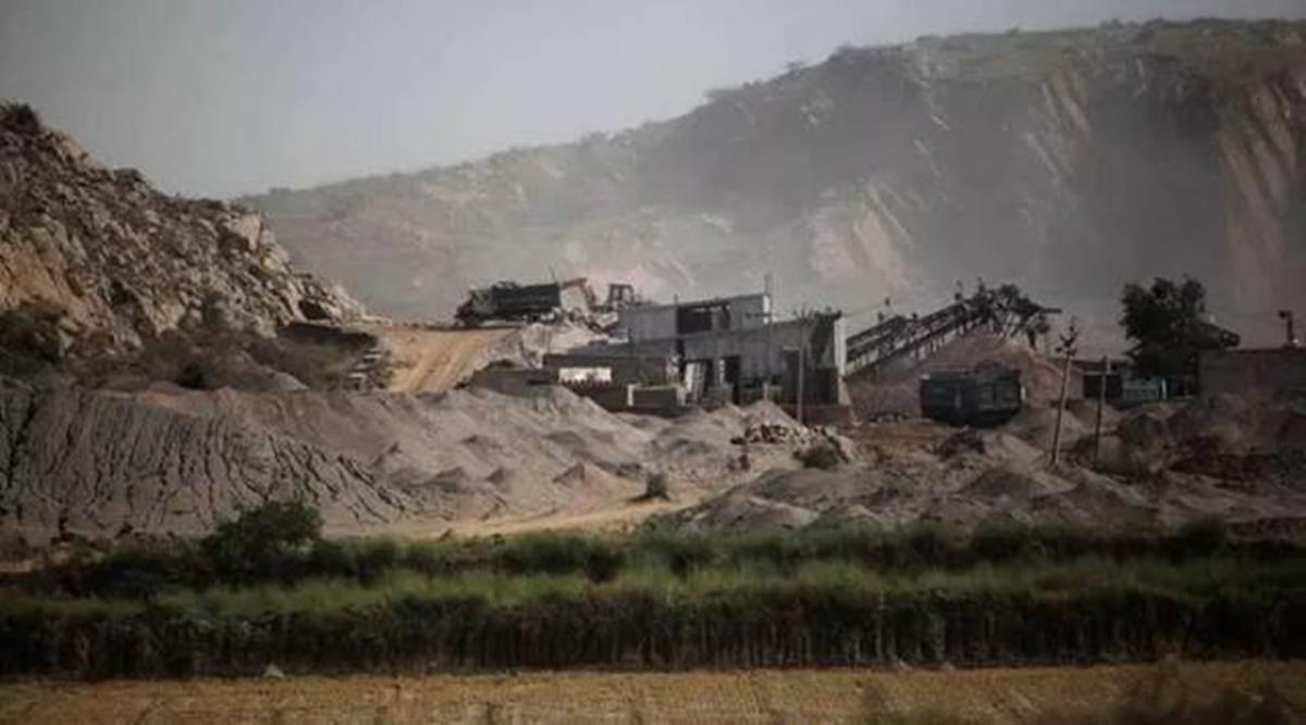 gurgaon mining ppl held