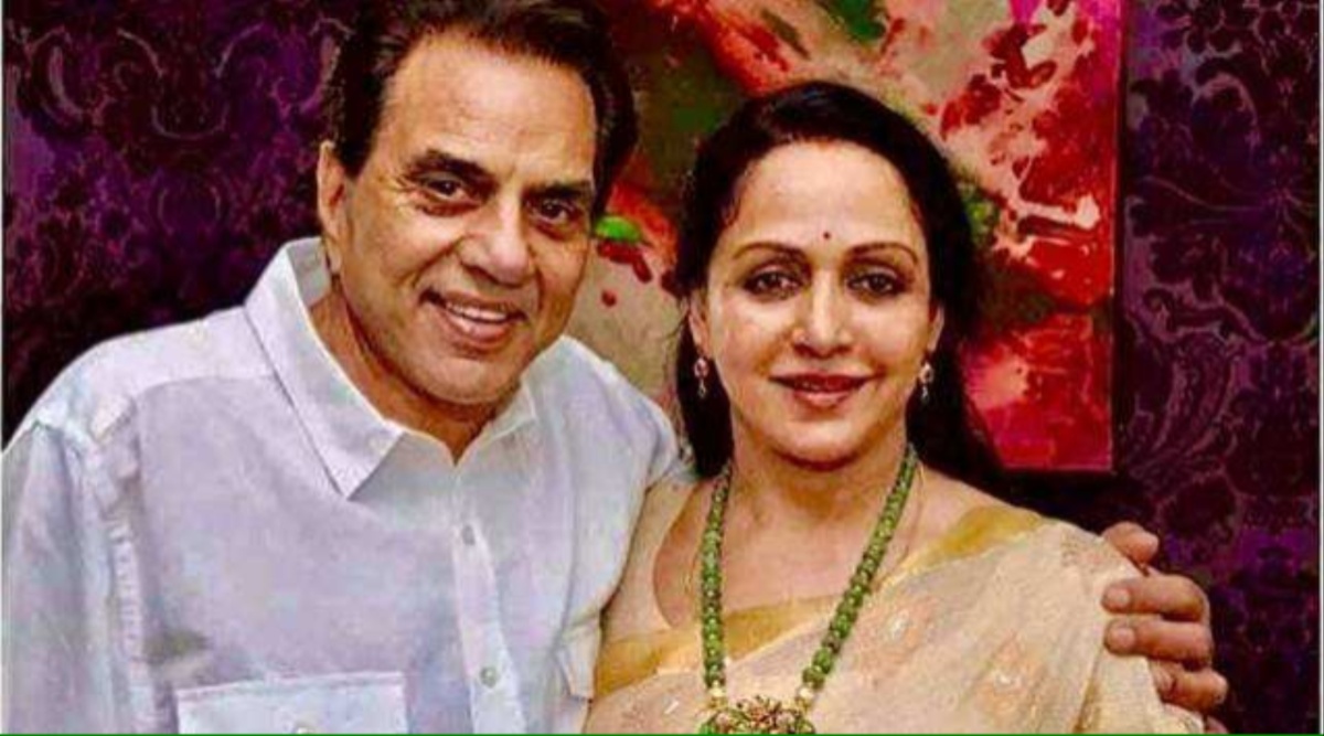 When Hema Malini met Dharmendras mother after she conceived Esha I touched her feet and she hugged me Bollywood News image