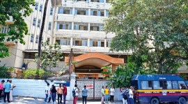 hostel-4col murder in Mumbai hostel, rape in Mumbai hostel, mumbai murder, mumbai crime news, Mumbai news, Maharashtra, Indian Express, current affairs