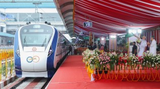 Vande Bharat Express' flag off in Bhopal