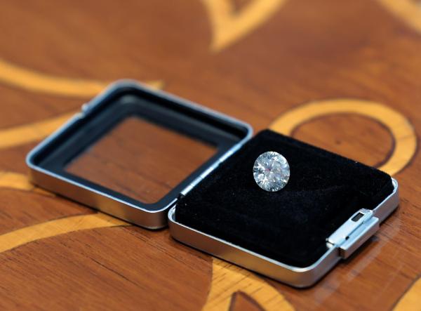 green diamond gift - modi