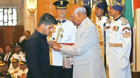 Srinagar, Shaukrya Chakra, Shaurya Chakra awardee vacates house, Nagbal, Shopian, Irfan Ramzan Sheikh, Indian Express, India news, current affairs