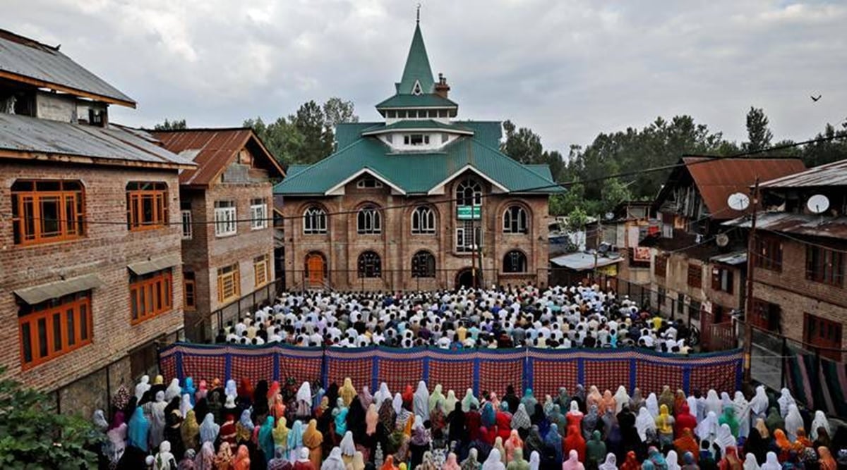 eid, Prayers ‘not allowed’ at Srinagar Eidgah