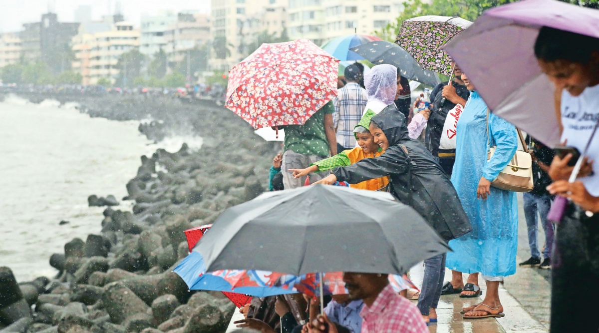 Monsoon arrives in the bay, Mumbai receives heavy rain - Vimarsana News