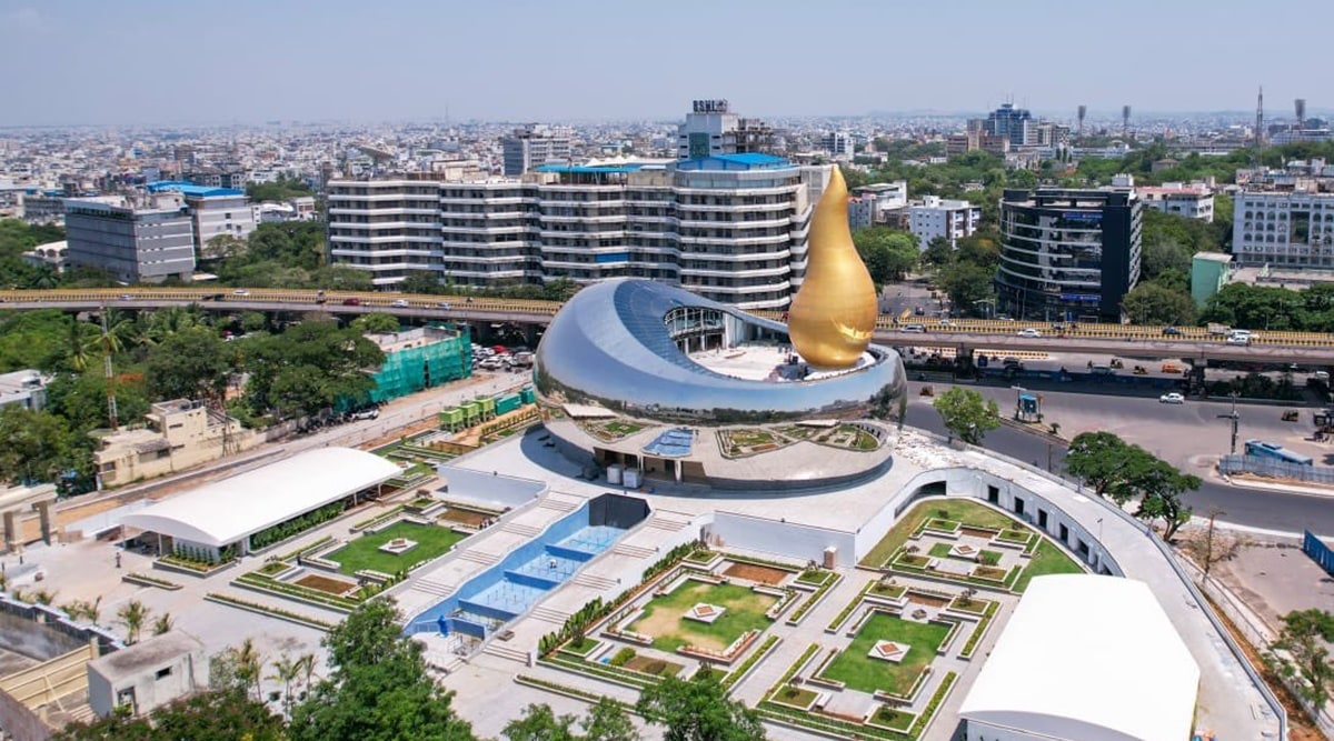A bird's eye view of the Martyrs' Memorial at Tank Bund in Hyderabad.