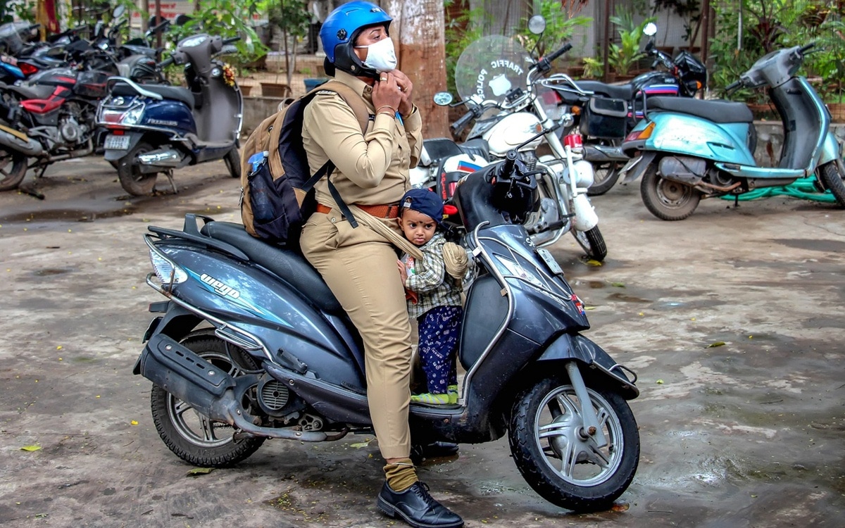 The Indian Express photographer wins award