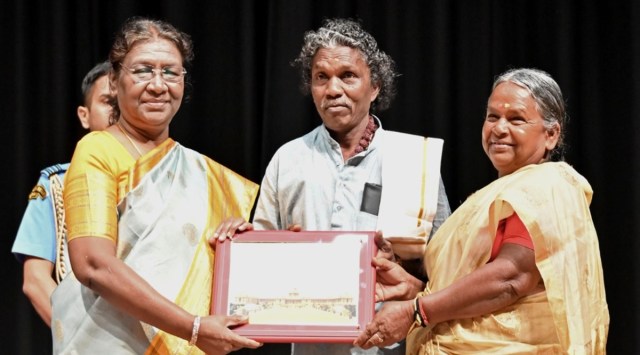 Droupadi Murmu with The Elephant Whisperers actors
