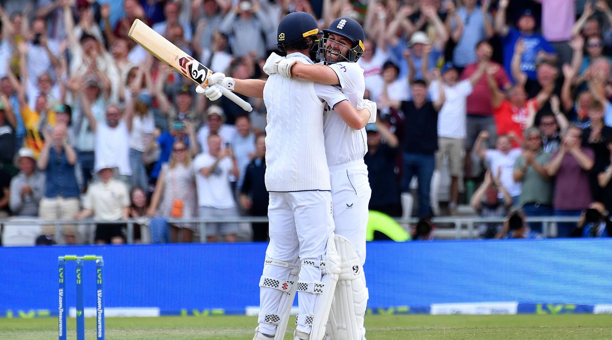 The Ashes England scrape home in third Test to keep series alive Cricket News picture