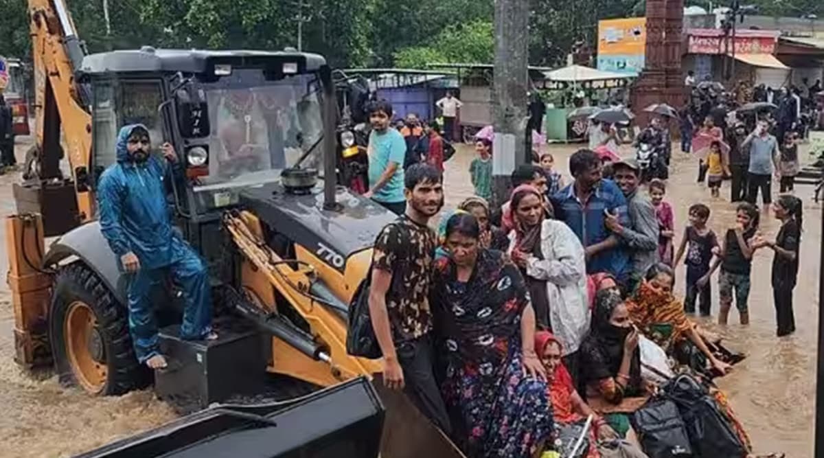 Gujarat Rain Havoc: Flash Floods In Junagadh, In Pictures | India News ...