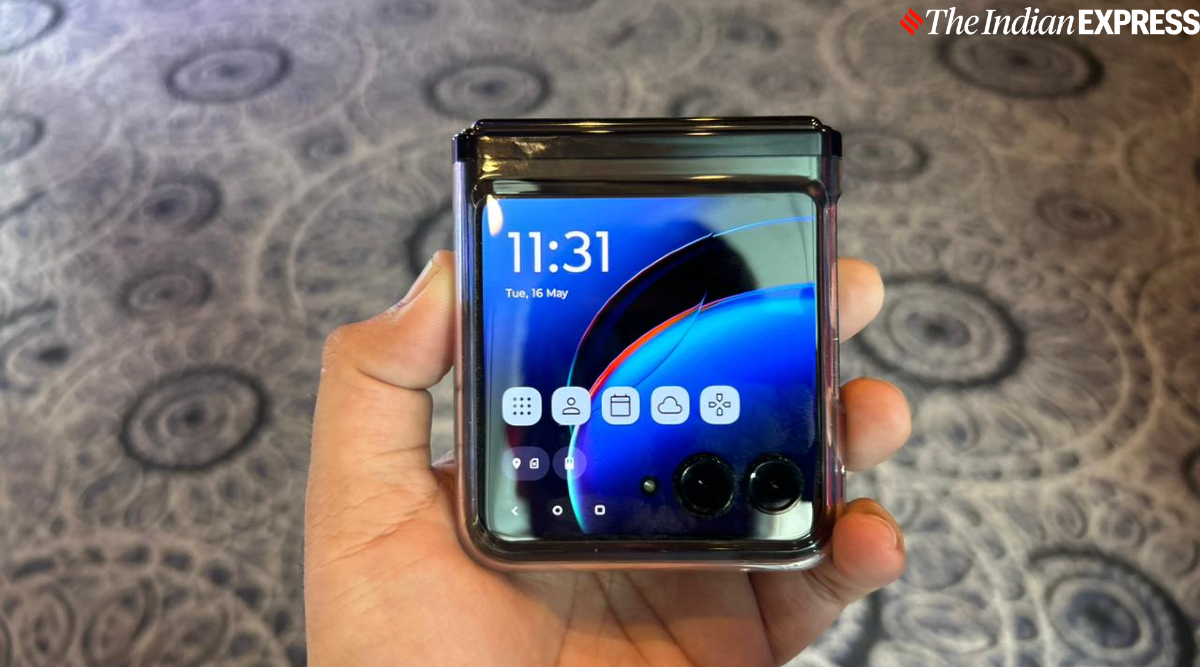 Motorola is convinced the flipstyle foldable phone solves fundamental