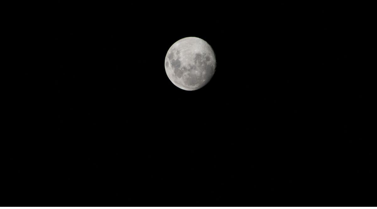 an image of the moon