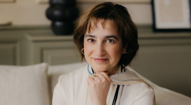 Ozlem Findanci versuni featured