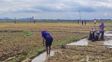 As CM orders bunkers’ removal, forces & people skeptical if it would curtail clashes