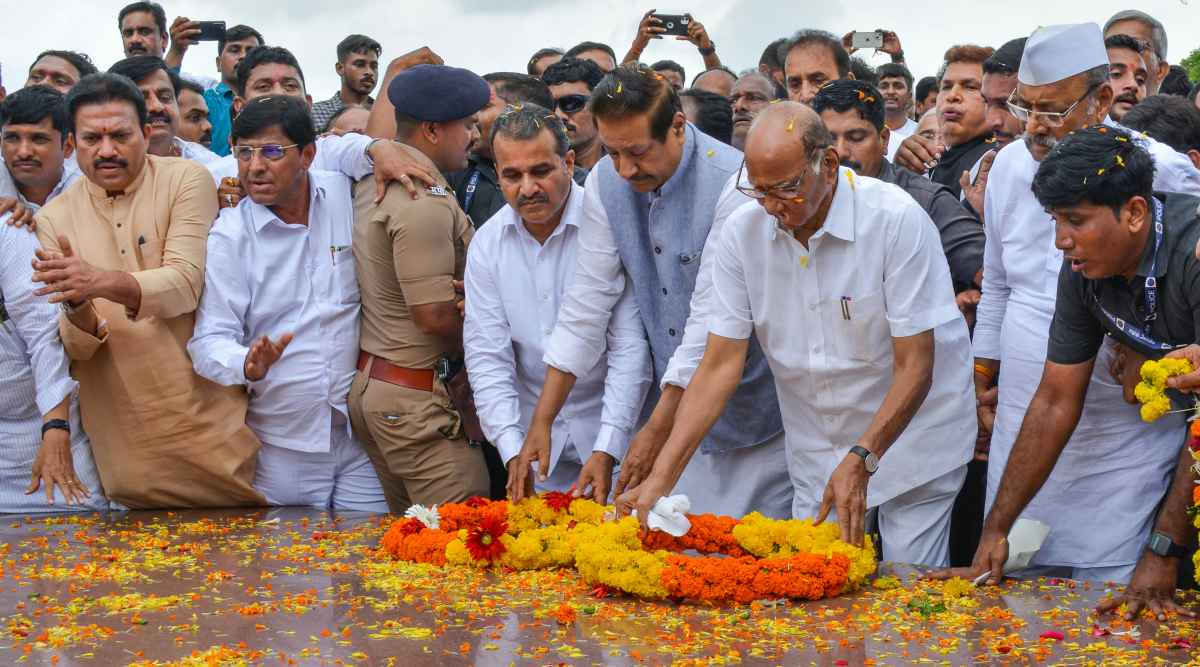 Sharad Pawar Bows To Mentor Y B Chavan As He Begins His New Political ...