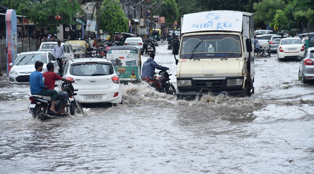 Torrential rain, flood-like situation continues in Saurashtra, 2 more ...