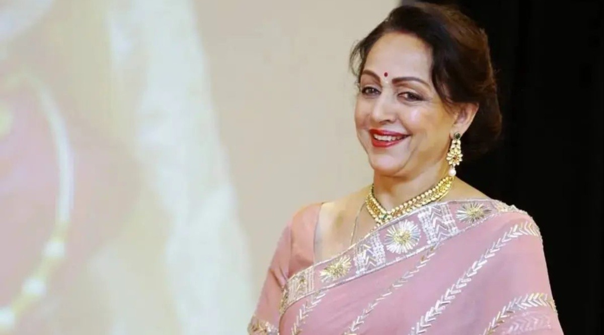 Hema Malini Ki Beti Ki Photo Sex - Hema Malini opens up about being dropped from Tamil film after 4 days,  having her name changed to Sujata: 'It was a big jolt' | Bollywood News -  The Indian Express