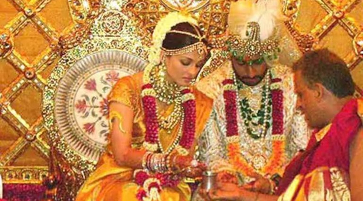 aishwarya rai wedding dress designer Aishwarya Rai discussed her wedding outfit while dressed as a bride on  Jodhaa Akbar, said she will marry in a kanjeevaram: Neeta Lulla | Bollywood  News