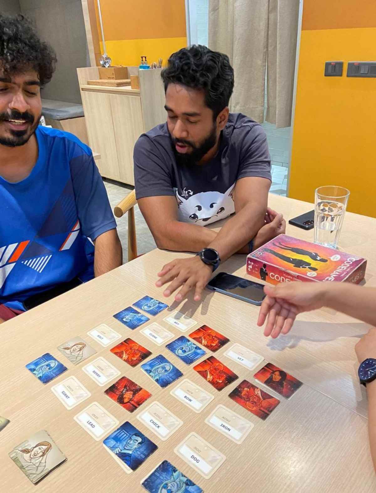 cafe with board games in delhi