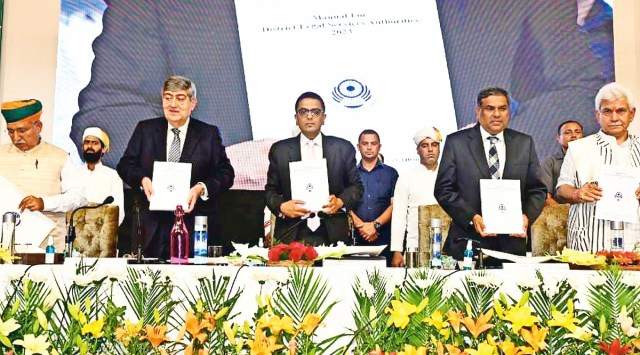 DY Chandrachud, justice dy chandrachud, Chief Justice of India D Y Chandrachud, legal aid services, legal aid, CJI in Srinagar, Indian Express, India news, current affairs