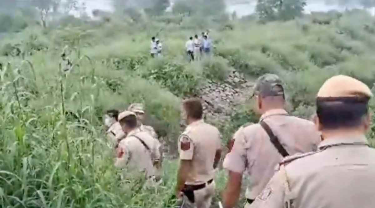 Chopped body parts found near Delhi's Geeta Colony flyover; murder case  lodged | Delhi News, The Indian Express