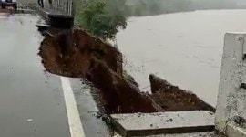 nh 66 service road wall collapse