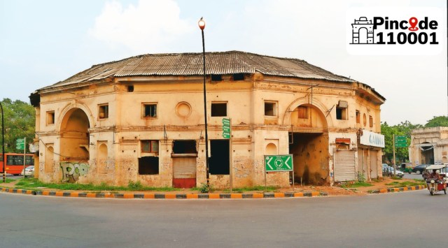 Named so for its circular central plaza, Gole Market was a 12-sided market with six entrances and a central courtyard