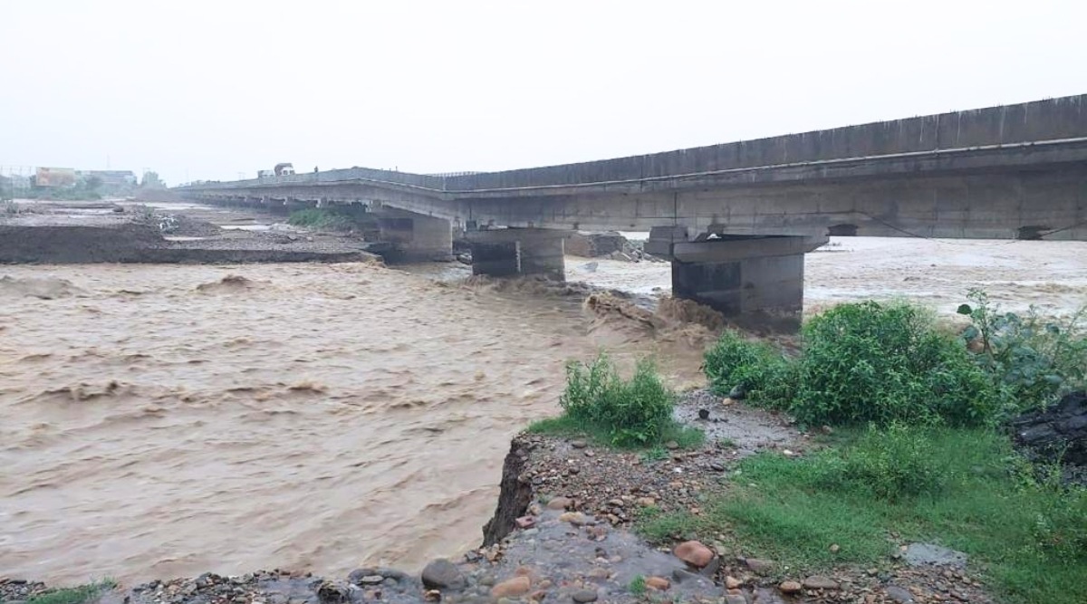 5 Buried Alive As 2 Houses Collapse Amid Heavy Rain In J&K’s Kathua ...