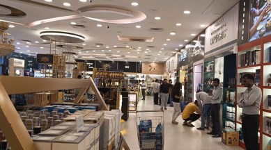 Gurgaon liquor policy, Millennium City, Gurugram Metro station, Delhi Metro Rail Corporation, sealed liquor bottles, Delhi Excise Policy, two plus three on liquor price MRP, delhi aaap govt, indian express, indian express news