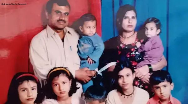 Pakistan most family members born on the same day