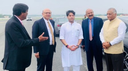 delhi airport fourth runway