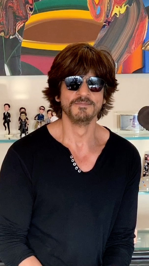 Shah Rukh Khan sports quirky eyewear on 51st birthday: 10 Bollywood celebs  and their love for sunglasses | India.com