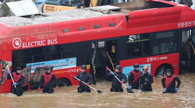 South Korea flood death toll rises to 39, Yoon blames botched responses ...