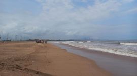 Mumbai versova beach
