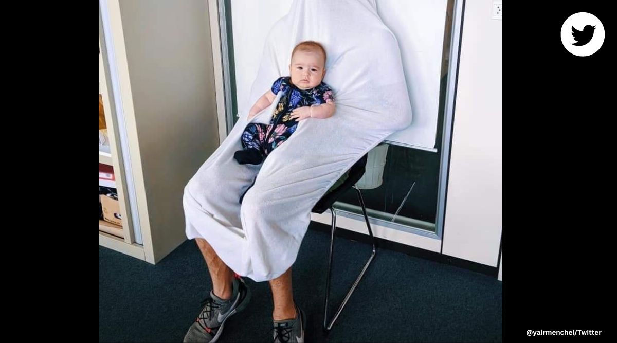 This Trick To Take A Toddler S Passport Photos Is Winning Over The   White Sheet Baby Picture Trick 