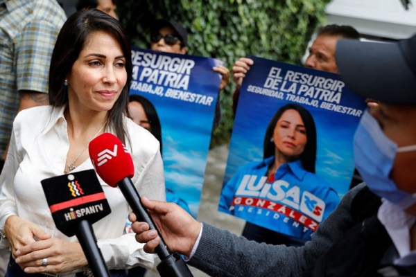 Ecuadorian presidential candidate Luisa Gonzalez speaks to the media outside a local radio station after coming top in a first round of voting for Ecuador's presidency, in Quito, Ecuador August 21, 2023. 
