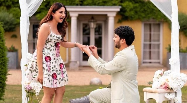 Armaan Malik proposes to longtime girlfriend Aashna Shroff