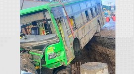BUS ACCIDENT PMPML bus accident, driver unhurt, PMPML drivers strike ended, PMPML strikes, strike without prior notice, private drivers strike, Pune Mahanagar Parivahan Mahamandal Limited, , drivers demand accepted, Travel Time Company, indian express news